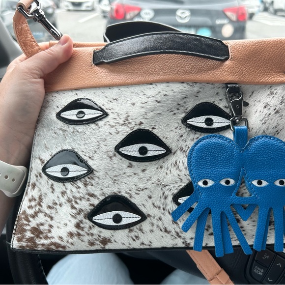 Min & Mon Peachy Cream and Black Eye Print Vali Shoulder Bag - Picture 9 of 16